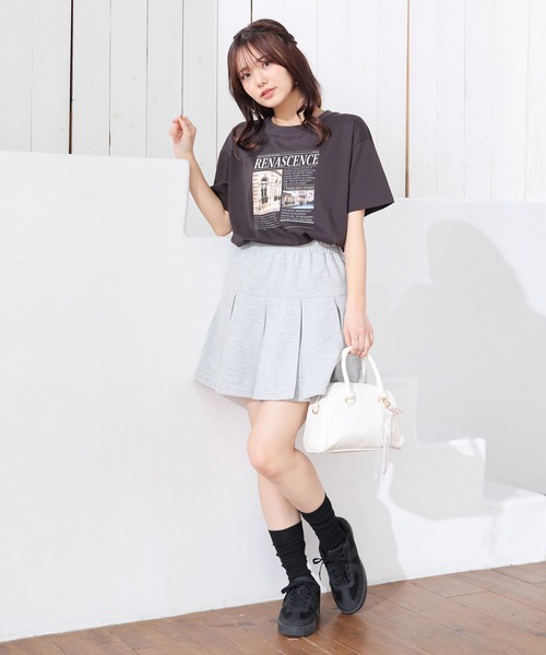 Honeys（ハニーズ）の「【ハニさら・接触冷感・ＵＶカット】フォトプリントＴシャツ（Tシャツ/カットソー・レディース・ホワイト/オートミール/スミクロ/ベージュ・L/LL/M/S）」の8枚目の写真
