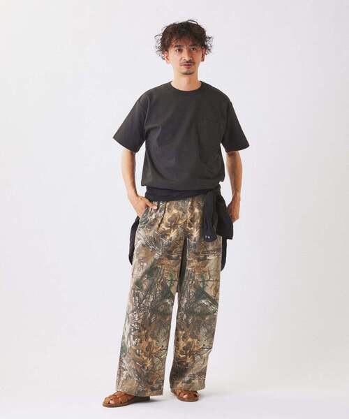 JOURNAL STANDARD relume(ジャーナルスタンダード レリューム)の「ワイドカット フェード チノパンツ(チノパンツ・メンズ・カーキ/ライトグレー/ブラックミックス/コバルトブルー・SMALL/MEDIUM/LARGE)」の9枚目の写真