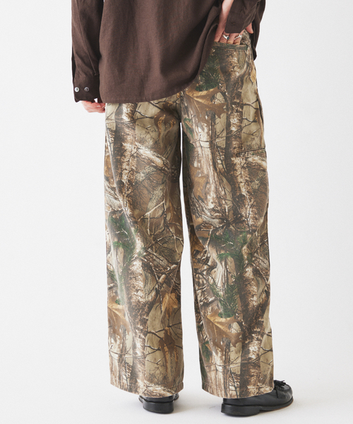 JOURNAL STANDARD relume（ジャーナルスタンダード　レリューム）の「ワイドカット フェード チノパンツ（チノパンツ・メンズ・カーキ/ライトグレー/ブラックミックス/コバルトブルー・SMALL/MEDIUM/LARGE）」の15枚目の写真