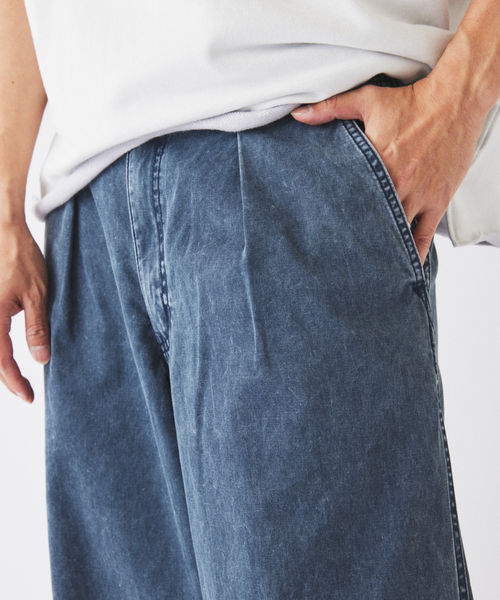 JOURNAL STANDARD relume（ジャーナルスタンダード　レリューム）の「ワイドカット フェード チノパンツ（チノパンツ・メンズ・カーキ/ライトグレー/ブラックミックス/コバルトブルー・SMALL/MEDIUM/LARGE）」の11枚目の写真