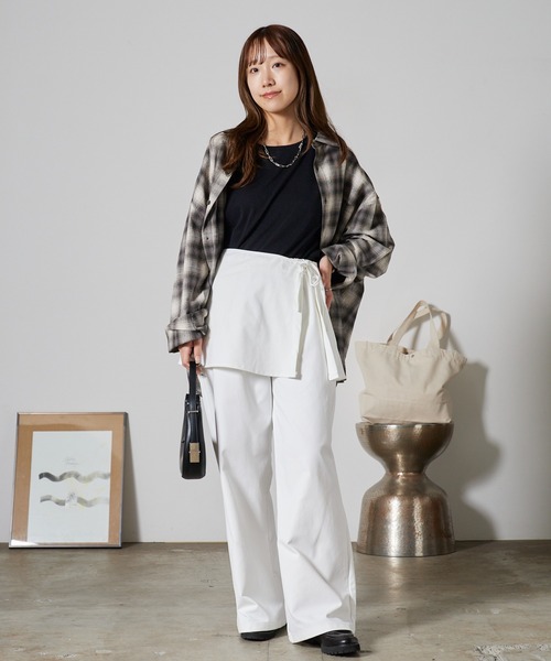 Chick(チック)の「Easy-Fit Wide-Leg Pants with a Wrap Skirt / 巻きスカート付き イージーワイドパンツ 秋 秋服 2026年秋冬(その他パンツ・レディース・ホワイト/ブラック/アイボリー・FREE)」の20枚目の写真