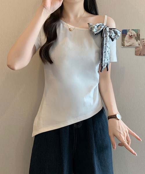 2ly2(トゥーリートゥー)の「ワンショルダー風スカーフリボントップス(Tシャツ/カットソー・レディース・ブラック/ホワイト/イエロー・FREE)」の20枚目の写真