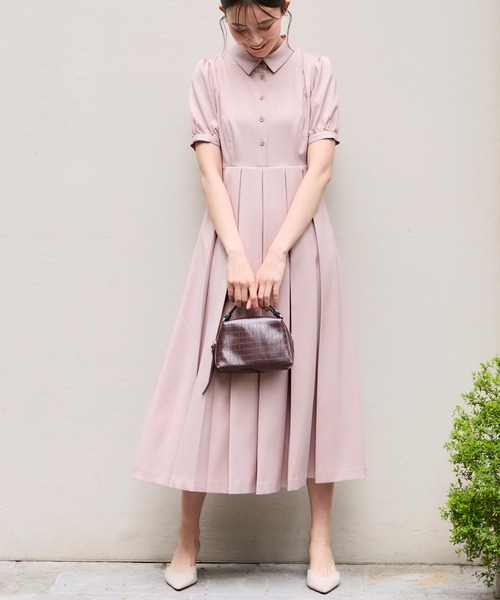 RUIRUE BOUTIQUE（ルイルエブティック）の「洗える ｜ プリーツスカート ワンピース ｜ 襟付きワンピース・夏ワンピース・ロングワンピース・リゾートワンピース・デザインワンピース（ワンピース・レディース・ピンクベージュ/グレイッシュベージュ/ネイビー・S/M/L）」の8枚目の写真