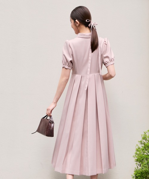 RUIRUE BOUTIQUE（ルイルエブティック）の「洗える ｜ プリーツスカート ワンピース ｜ 襟付きワンピース・夏ワンピース・ロングワンピース・リゾートワンピース・デザインワンピース（ワンピース・レディース・ピンクベージュ/グレイッシュベージュ/ネイビー・S/M/L）」の10枚目の写真