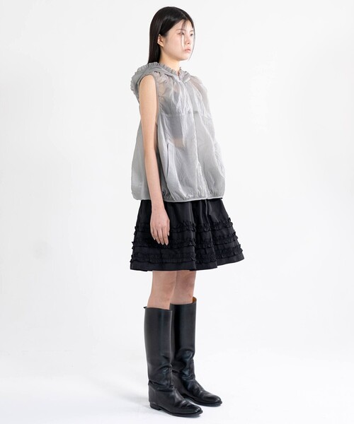 Bshop(ビショップ)の「eunoia | ナイロンシアー フードベスト WOMEN(ベスト・レディース・ブラック/グレー・ONE)」の18枚目の写真