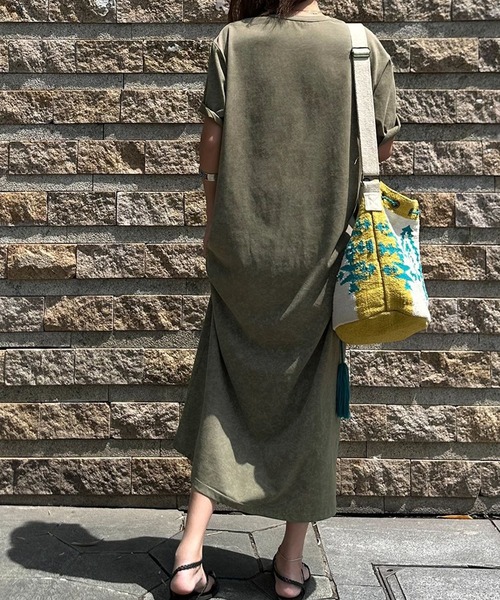 meJane(ミージェーン)の「ムラ染め Uネック半そでTシャツワンピース(ワンピース・レディース・カーキオリーブ/ヘザーチャコール・FREE)」の15枚目の写真