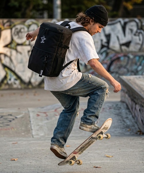 BACKYARD FAMILY(バックヤードファミリー)の「THRASHER スラッシャー バックパック 30L(バックパック/リュック・メンズ・ブラック系その他/ブラック×ホワイト・FREE)」の5枚目の写真