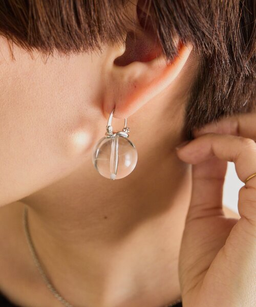 ear PAPILLONNER(イアパピヨネ)の「ビッククリアボールピアス(ピアス(両耳用)・レディース・クリア・FREE)」の7枚目の写真