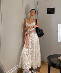 立体感があるフラワーキャミワンピース