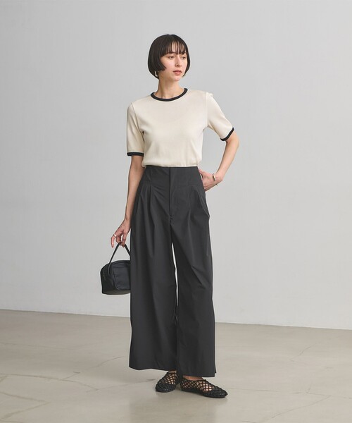 UNITED ARROWS(ユナイテッドアローズ)の「イージー ワイドパンツ ‐はっ水 UVカット 防シワ ウォッシャブル‐(スラックス・レディース・ブラック/ネイビー・36/38)」の17枚目の写真