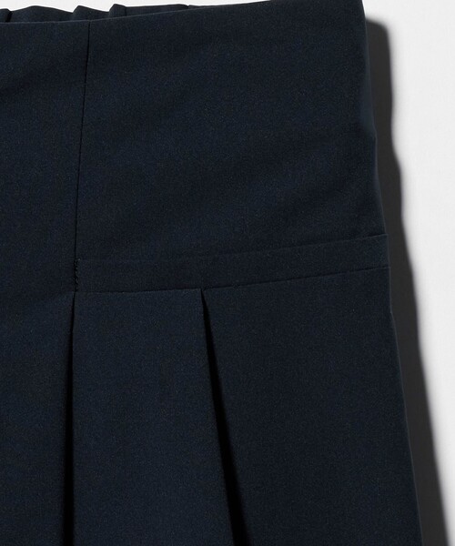 UNITED ARROWS(ユナイテッドアローズ)の「イージー ワイドパンツ ‐はっ水 UVカット 防シワ ウォッシャブル‐(スラックス・レディース・ブラック/ネイビー・36/38)」の12枚目の写真