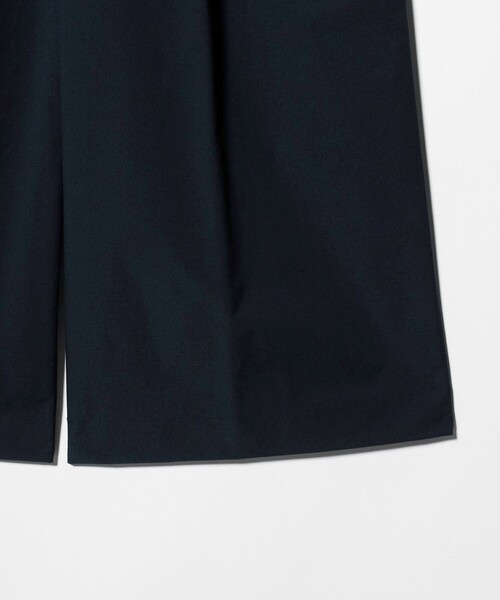 UNITED ARROWS(ユナイテッドアローズ)の「イージー ワイドパンツ ‐はっ水 UVカット 防シワ ウォッシャブル‐(スラックス・レディース・ブラック/ネイビー・36/38)」の9枚目の写真