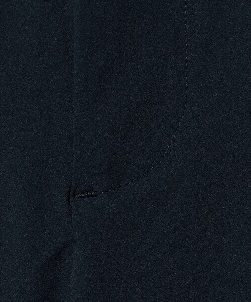 UNITED ARROWS(ユナイテッドアローズ)の「イージー ワイドパンツ ‐はっ水 UVカット 防シワ ウォッシャブル‐(スラックス・レディース・ブラック/ネイビー・36/38)」の8枚目の写真