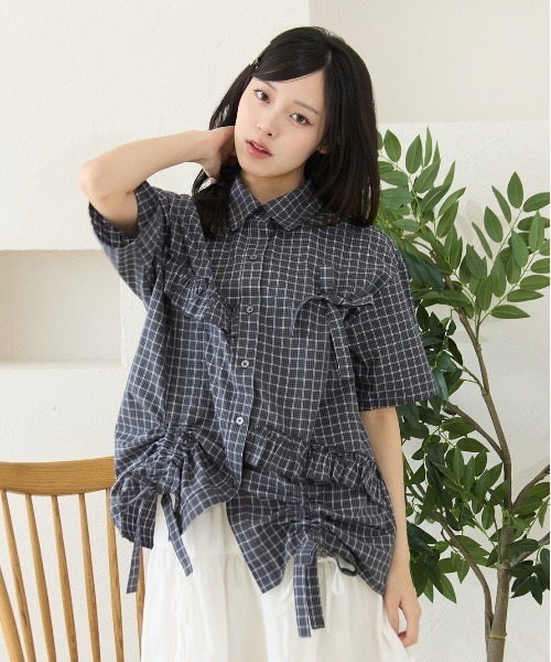 kutir(クティール)の「半袖アソートフリルドロストリボンシャツ(シャツ/ブラウス・レディース・ホワイト/ホワイト系その他/ボルドー/ベージュ/ネイビー/グレー/チャコールグレー/ライトブルー・FREE)」の4枚目の写真