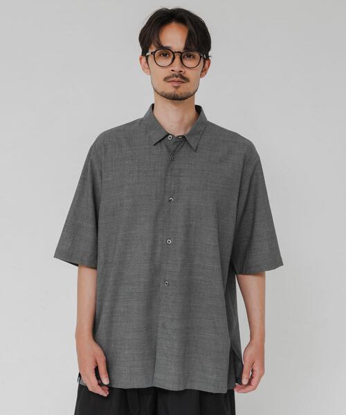 ATON(エイトン)の「『別注』ATON×URBAN RESEARCH WOOL GAUZE SHORT-SLEEVE SHIRTS(シャツ/ブラウス・メンズ・グレー/ネイビー・4/6)」の5枚目の写真