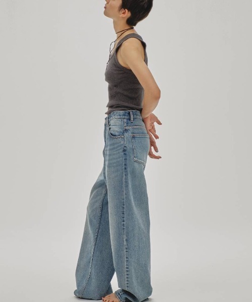 TODAYFUL(トゥデイフル)の「Carys Denim 12611404(その他パンツ・レディース・ライトブルー・X-SMALL/LARGE/SMALL/MEDIUM)」の2枚目の写真