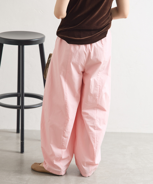 JOURNAL STANDARD(ジャーナルスタンダード)の「【UVカット】タイプライターコクーン パンツ(その他パンツ・レディース・レッド/ブラック/ホワイト/ピンク・36/38)」の15枚目の写真