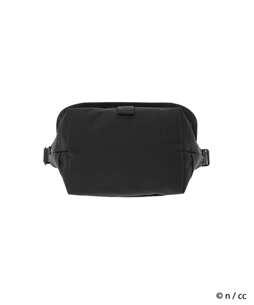Manhattan Portage(マンハッタンポーテージ)の「NYLON MESSENGER BAG (XXS) FZP 500D CORDURA CKW26(メッセンジャーバッグ・レディース・ブラック・X-SMALL)」の5枚目の写真