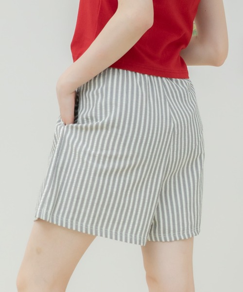 HEILIS(ヘイリス)の「ストライプ柄パジャマショートパンツ / パジャマパンツ ショートパンツ ストライプパンツ サッカーストライプ イージーパンツ ウエストゴム ルームウェア リラックスパンツ ワンマイルウェア レイヤード 春服 夏服 韓国ファッション ピンク ブルー アイボリー(その他パンツ・レディース・アイボリー/ブルー/ピンク・FREE)」の11枚目の写真