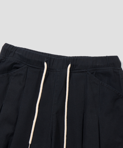 AGOD（エージーオーディー）の「ツーピンタックバンディングストリングバミューダパンツ[ブラック]（その他パンツ・レディース・その他・SMALL/MEDIUM/LARGE/X-LARGE）」の6枚目の写真