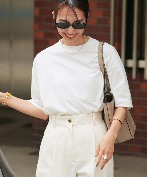SLOANE(スローン)の「《追加2》SLOANE スローン 別注Tシャツ(Tシャツ/カットソー・レディース・ネイビー/ベージュ系その他/グリーン/ブラック/ライトグレー/チャコールグレー/ホワイト・FREE)」の3枚目の写真