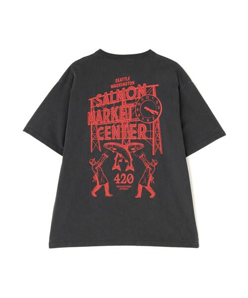 MANASTASH(マナスタッシュ)の「MANASTASH/マナスタッシュ/SALMON MARKET CENTER TEE(Tシャツ/カットソー・メンズ・ブラック/ホワイト・X-LARGE/LARGE/MEDIUM/XX-LARGE)」の2枚目の写真