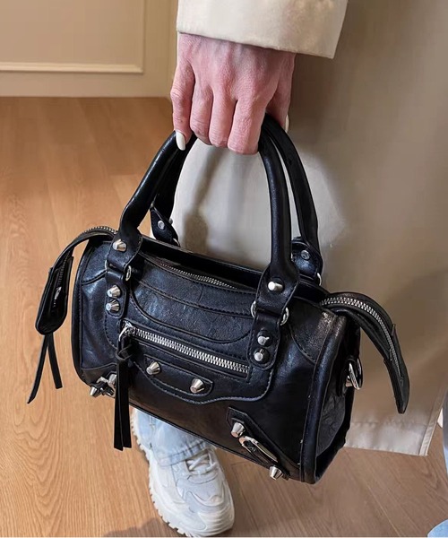 LA VORAGINE(ラ ヴォラジネ)の「レトロバイカーハンドバッグ 2 カラー 2WAY スタッズ(ハンドバッグ・レディース・Black/C・FREE)」の7枚目の写真