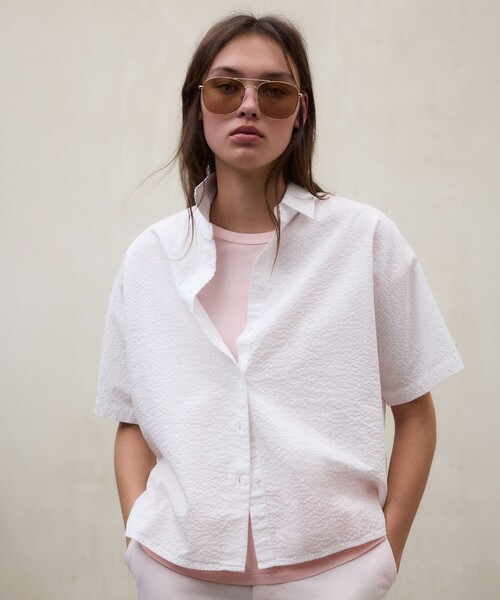 ECOALF(エコアルフ)の「MELANIA サッカー シャツ / MELANIA SEERSUCKER SHIRT WOMAN(シャツ/ブラウス・レディース・ホワイト/ダークネイビー・FREE)」の1枚目の写真