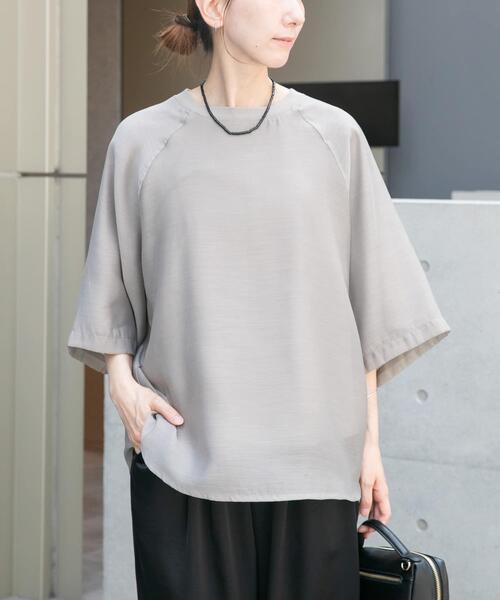 ITEMS URBANRESEARCH(アイテムズ アーバンリサーチ)の「オーガンジーレイヤードTシャツ(Tシャツ/カットソー・レディース・ベージュ/グレー/ホワイト・FREE)」の3枚目の写真