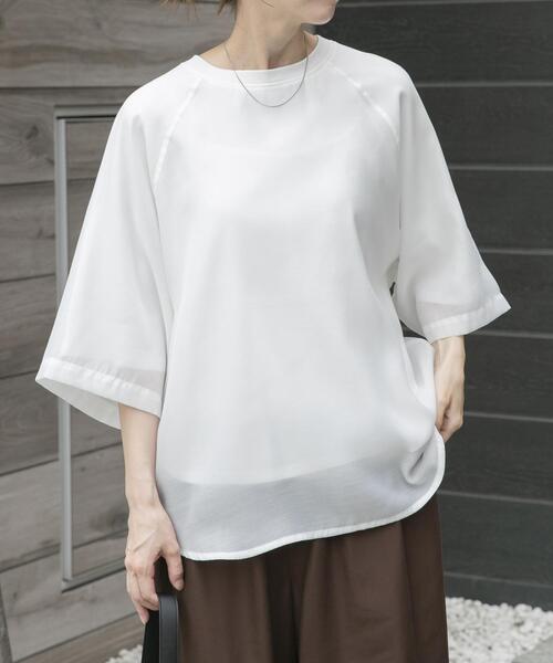 ITEMS URBANRESEARCH(アイテムズ アーバンリサーチ)の「オーガンジーレイヤードTシャツ(Tシャツ/カットソー・レディース・ベージュ/グレー/ホワイト・FREE)」の2枚目の写真