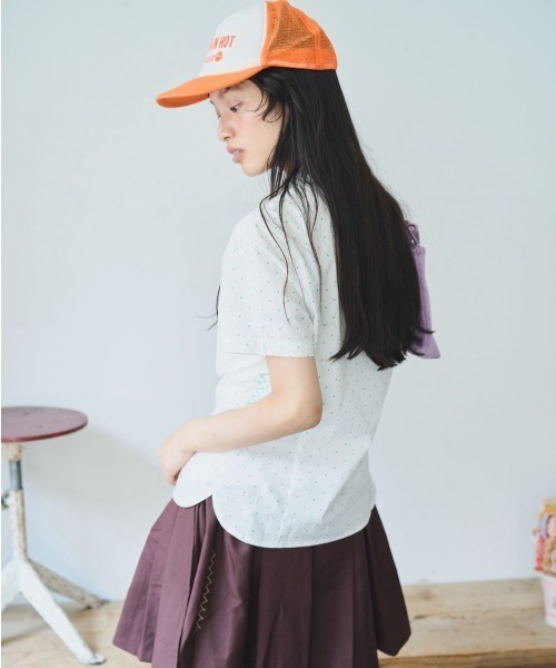 common gull products.（コモンガルプロダクツ）の「白昼の眠気にドットタイトシャツ（シャツ/ブラウス・レディース・アイボリー/ホワイト系/レッド系・SMALL/MEDIUM/LARGE）」の6枚目の写真