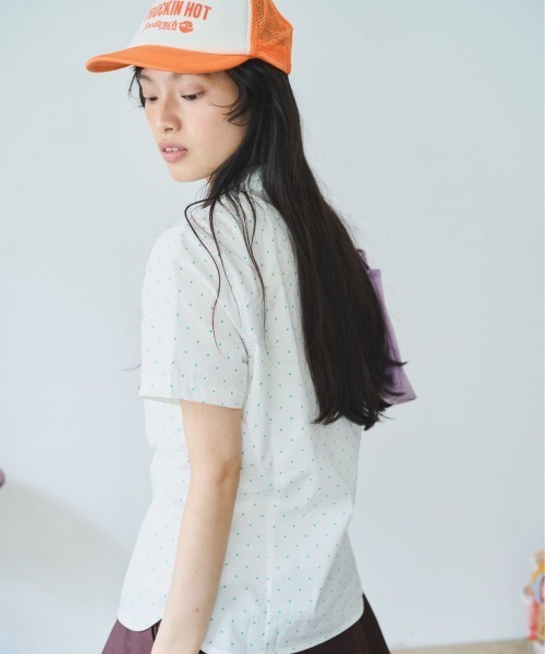 common gull products.（コモンガルプロダクツ）の「白昼の眠気にドットタイトシャツ（シャツ/ブラウス・レディース・アイボリー/ホワイト系/レッド系・SMALL/MEDIUM/LARGE）」の7枚目の写真