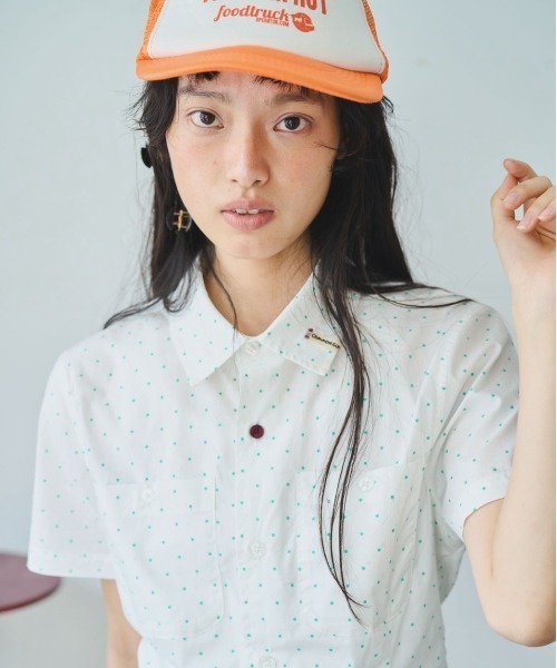 common gull products.（コモンガルプロダクツ）の「白昼の眠気にドットタイトシャツ（シャツ/ブラウス・レディース・アイボリー/ホワイト系/レッド系・SMALL/MEDIUM/LARGE）」の17枚目の写真