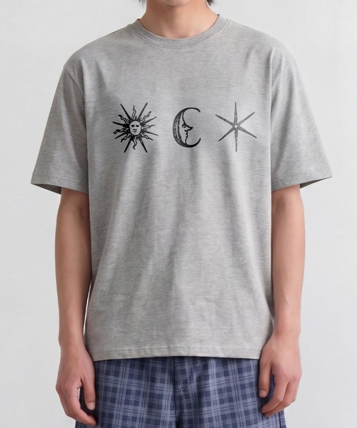 SAINTPAIN(セイントペイン)の「【UNISEX】SAINTPAIN/FORTUNE TEE(Tシャツ/カットソー・レディース・ブラック/グレー・MEDIUM/LARGE)」の1枚目の写真