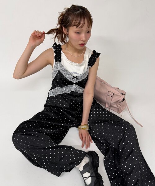 w closet(ダブルクローゼット)の「ドットキャミサロペット(その他パンツ・レディース・ブラック/オフホワイト/ボルドー・SMALL/MEDIUM)」の2枚目の写真