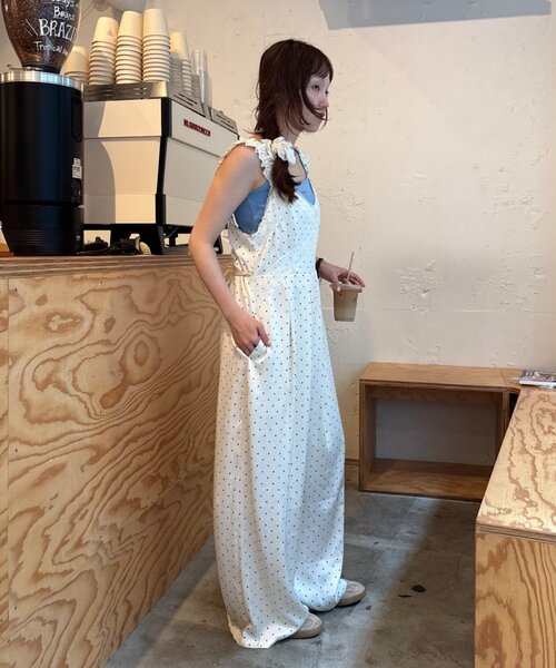 w closet(ダブルクローゼット)の「ドットキャミサロペット(その他パンツ・レディース・ブラック/オフホワイト/ボルドー・SMALL/MEDIUM)」の12枚目の写真