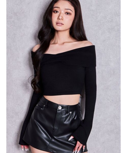 GYDA(ジェイダ)の「TWISTオフショルタイトニットトップス(ニット/セーター・レディース・ブラック/オフホワイト/イエロー・FREE)」の1枚目の写真