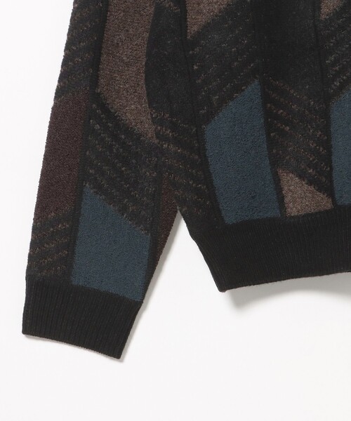 BEAMS HEART(ビームスハート)の「レトロ ジャカード Vネックカーディガン(ニット/セーター・メンズ・ブラック/ブラウン・SMALL/MEDIUM/LARGE)」の5枚目の写真