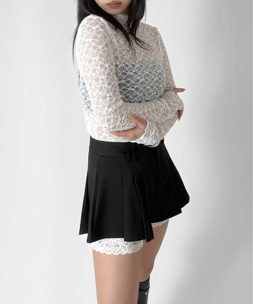 LVEU.(ラブユ.)の「【LVEU.】ハイネックレースシアートップス / トップス カットソー シアー レース ハイネック 長袖 インナー レイヤード 総レース ブラック ホワイト ZOZOTOWN限定(Tシャツ/カットソー・レディース・ブラック/ホワイト・FREE)」の8枚目の写真