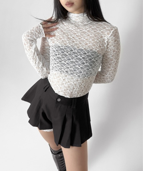 LVEU.(ラブユ.)の「【LVEU.】ハイネックレースシアートップス / トップス カットソー シアー レース ハイネック 長袖 インナー レイヤード 総レース ブラック ホワイト ZOZOTOWN限定(Tシャツ/カットソー・レディース・ブラック/ホワイト・FREE)」の7枚目の写真
