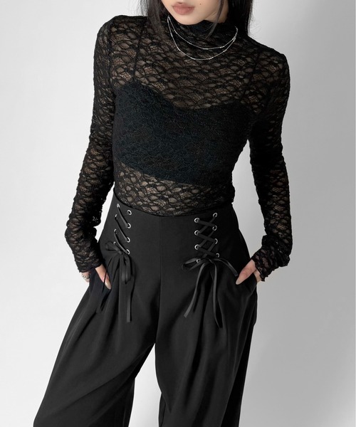 LVEU.(ラブユ.)の「【LVEU.】ハイネックレースシアートップス / トップス カットソー シアー レース ハイネック 長袖 インナー レイヤード 総レース ブラック ホワイト ZOZOTOWN限定(Tシャツ/カットソー・レディース・ブラック/ホワイト・FREE)」の22枚目の写真