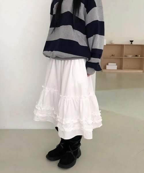 STAY MOTION（ステイモーション）の「【WEB限定】フリルティアードミモレ丈スカート［骨格ウェーブ／体型カバー／大人ガーリー］（スカート・レディース・ブラック/オフホワイト・F）」の2枚目の写真