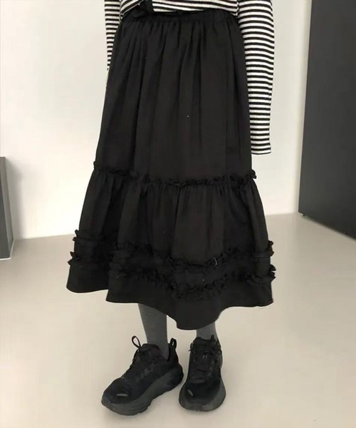 STAY MOTION（ステイモーション）の「【WEB限定】フリルティアードミモレ丈スカート［骨格ウェーブ／体型カバー／大人ガーリー］（スカート・レディース・ブラック/オフホワイト・F）」の10枚目の写真