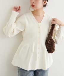 パール釦ペプラムポリニット