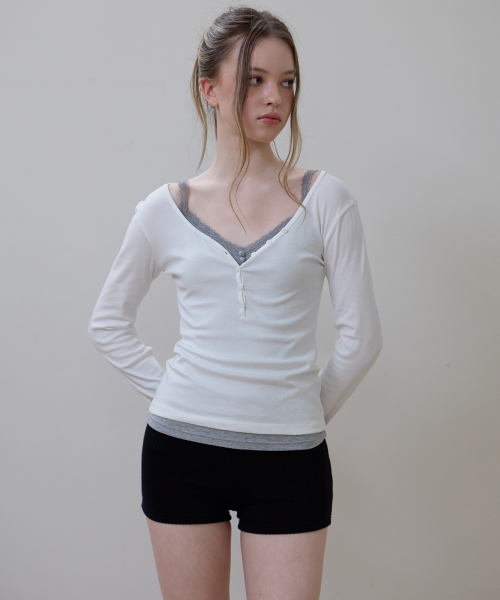 ROSEFRANTZ（ロゼフランツ）の「Basic V-neck Long Sleeve [Ivory]（Tシャツ/カットソー・レディース・アイボリー・SMALL/MEDIUM/X-SMALL）」の7枚目の写真