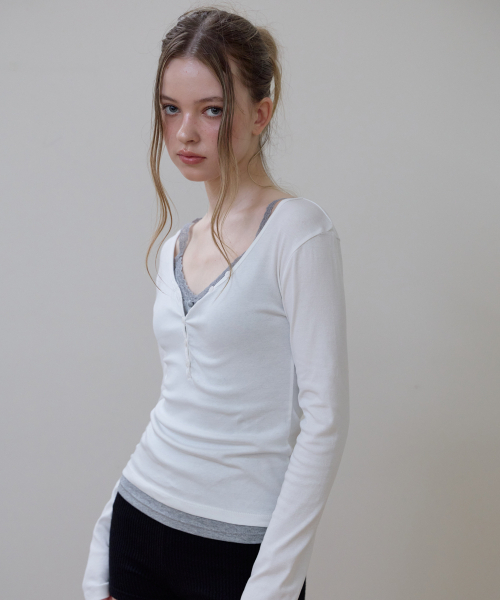 ROSEFRANTZ（ロゼフランツ）の「Basic V-neck Long Sleeve [Ivory]（Tシャツ/カットソー・レディース・アイボリー・SMALL/MEDIUM/X-SMALL）」の9枚目の写真