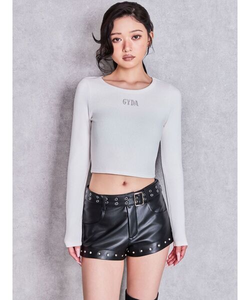 GYDA(ジェイダ)の「bijou designフェイクレザーショートパンツ(その他パンツ・レディース・ブラック・MEDIUM/SMALL)」の22枚目の写真