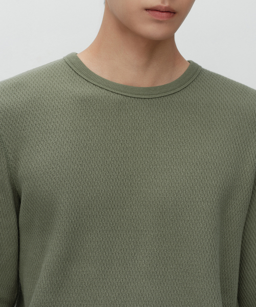 MUSINSA STANDARD（ムシンサスタンダード）の「サーマルベーシッククルーネック長袖Tシャツ[オリーブ]（Tシャツ/カットソー・メンズ・その他・MEDIUM/LARGE/X-LARGE/2XL）」の4枚目の写真