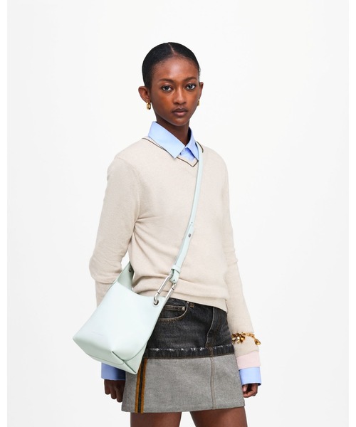 MARC JACOBS(マークジェイコブス)の「SCENE SMALL BUCKET/シーン スモール バケット(ショルダーバッグ・レディース・ブラック/セージグリーン/ホワイト・ONE SIZE)」の21枚目の写真