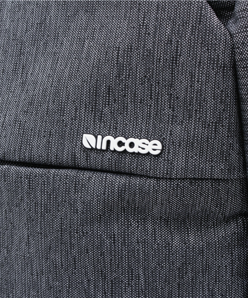 incase(インケース)の「CL55569 City Collection Backpack(バックパック/リュック・メンズ・グレー・ONE SIZE)」の8枚目の写真